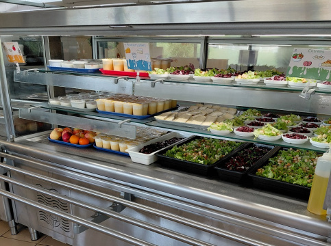 Vitrine du Self Notre Dame des Anges